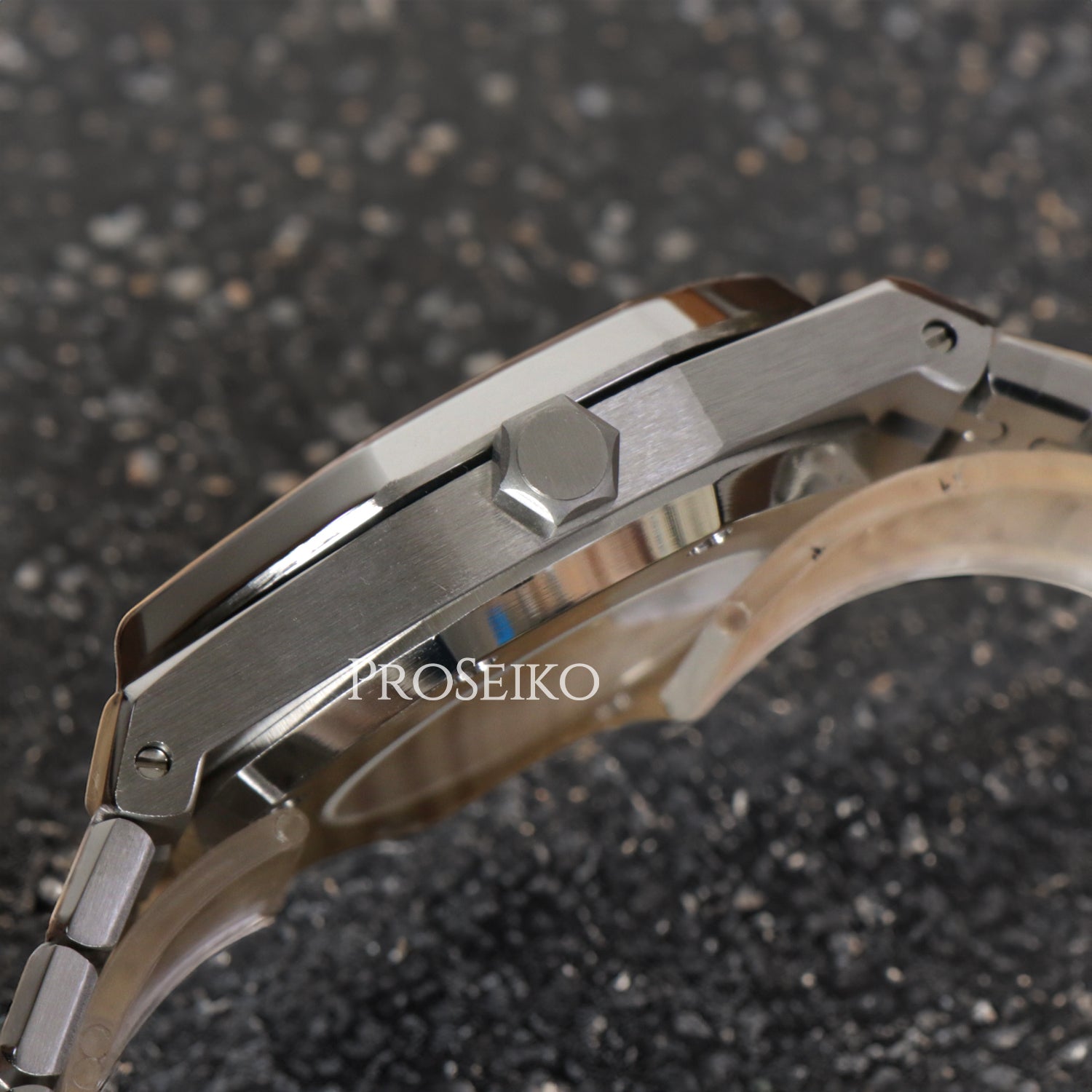 Seikoak | Arabic | Midnight